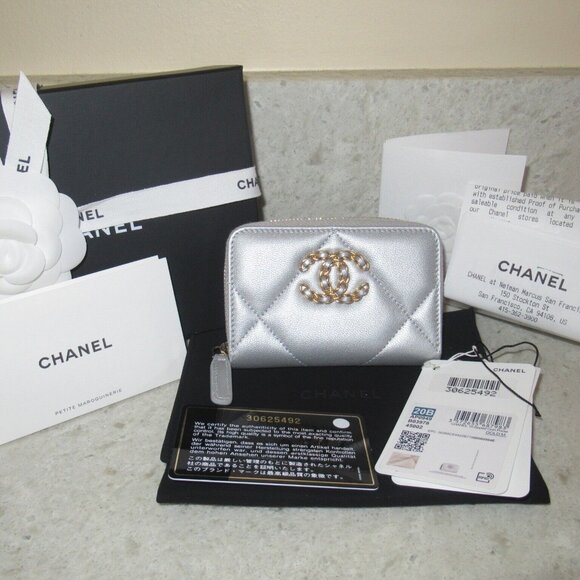 CHANEL Handbags - AUTHENTIC NEW Chanel Silver Goat Skin Gold Zip Card Holder O-Coin Wallet Purse